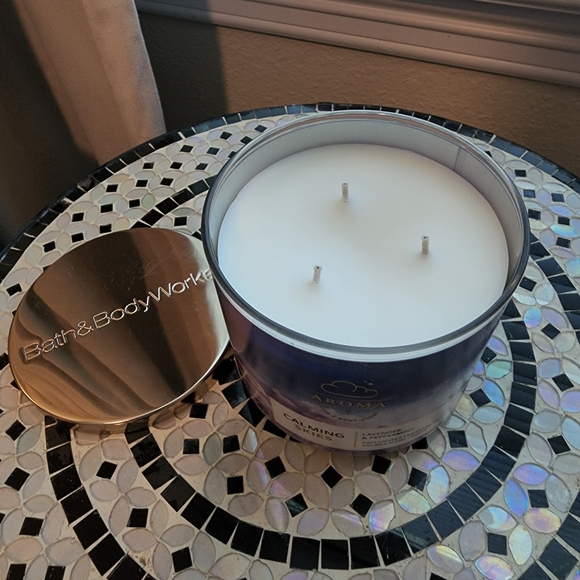 Bath & Body Works Calming Skies Lavender Peppermint 3-Wick Candle - Picture 3 of 4